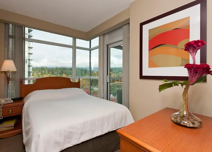 Lord Stanley Suites On The Park Vancouver